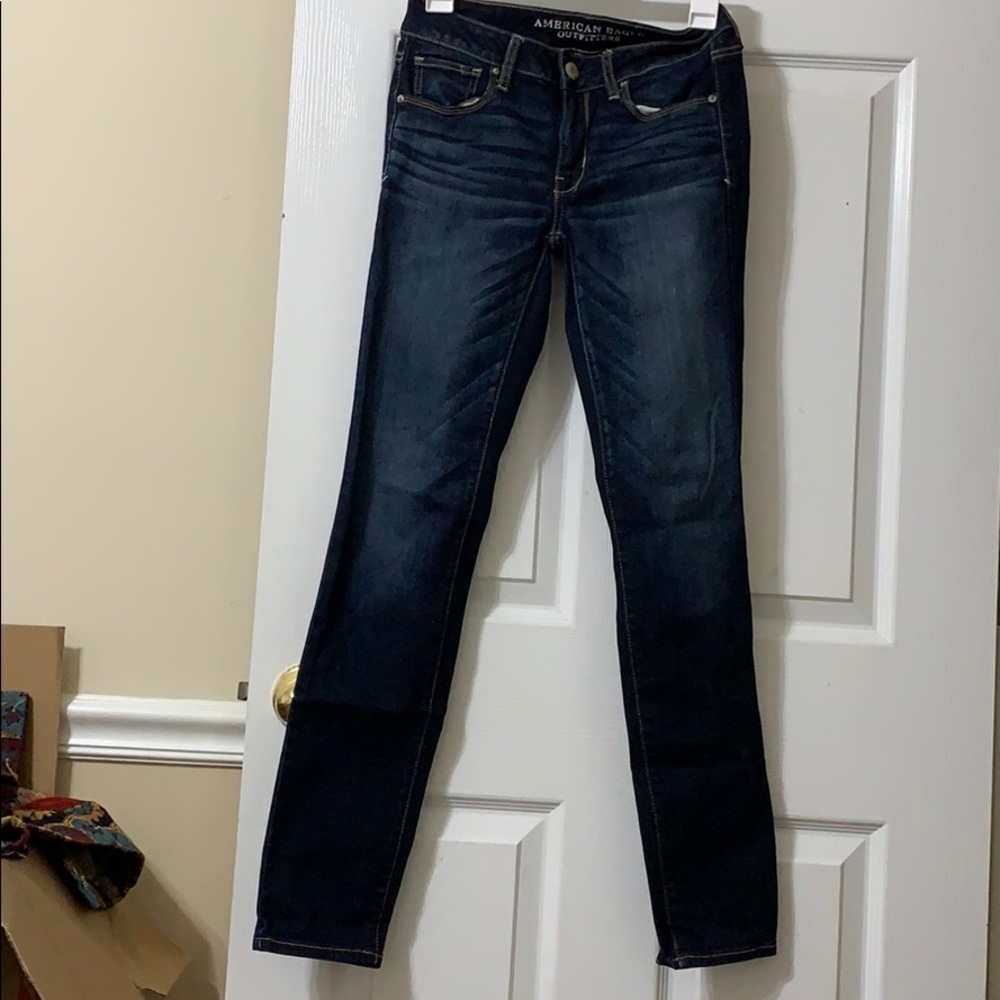 Dark wash American Eagle straight jeans